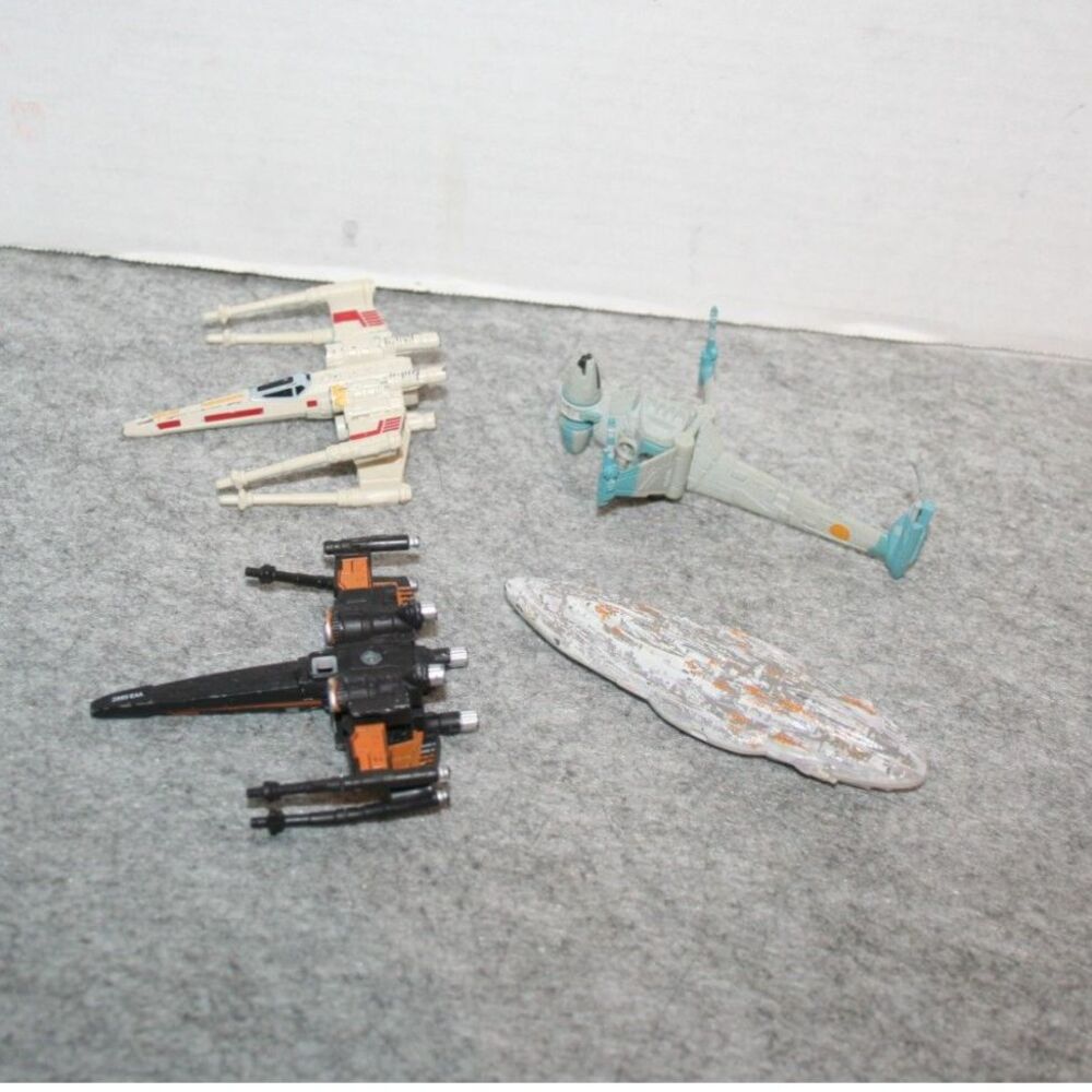 (4) Star Wars Rogue One Loose DieCast X & B Wing/ Poe Dameron/Mon Calamari Lot#5